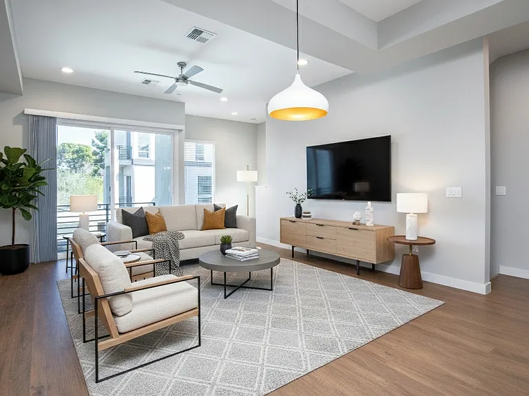 Teakwood Urban Living — Photo 3