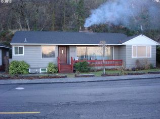 820 E Scenic Dr, The Dalles, OR 97058