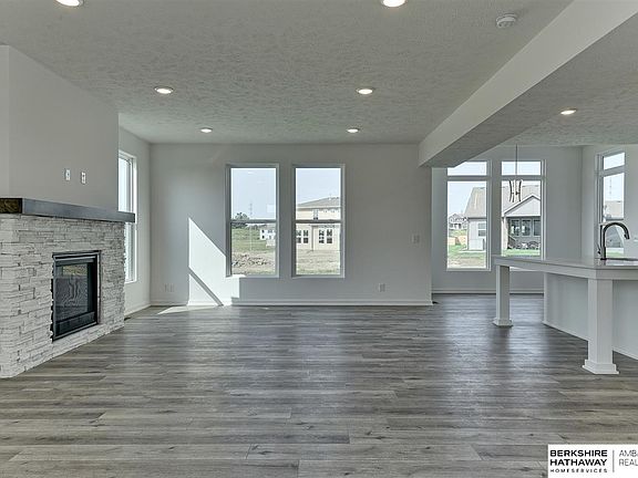 2nd image of 11909 S 112th St