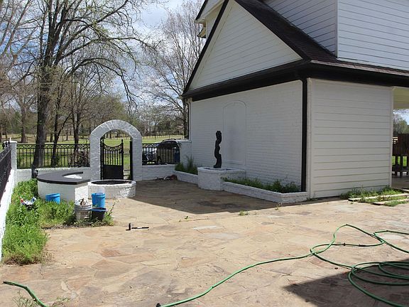 3rd image of 1015 Clay Pond Dr