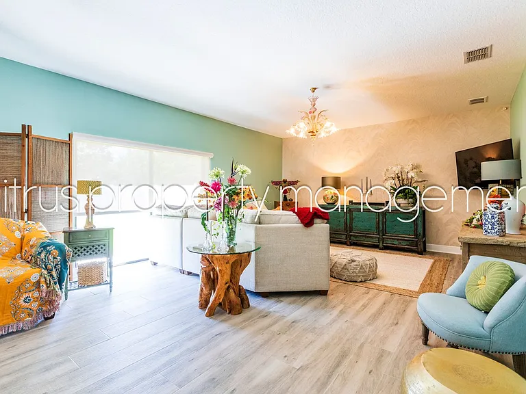 2052 Solar Dr — Photo 12