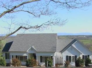 216 Oak Ridge Cres, Staunton, VA 24401