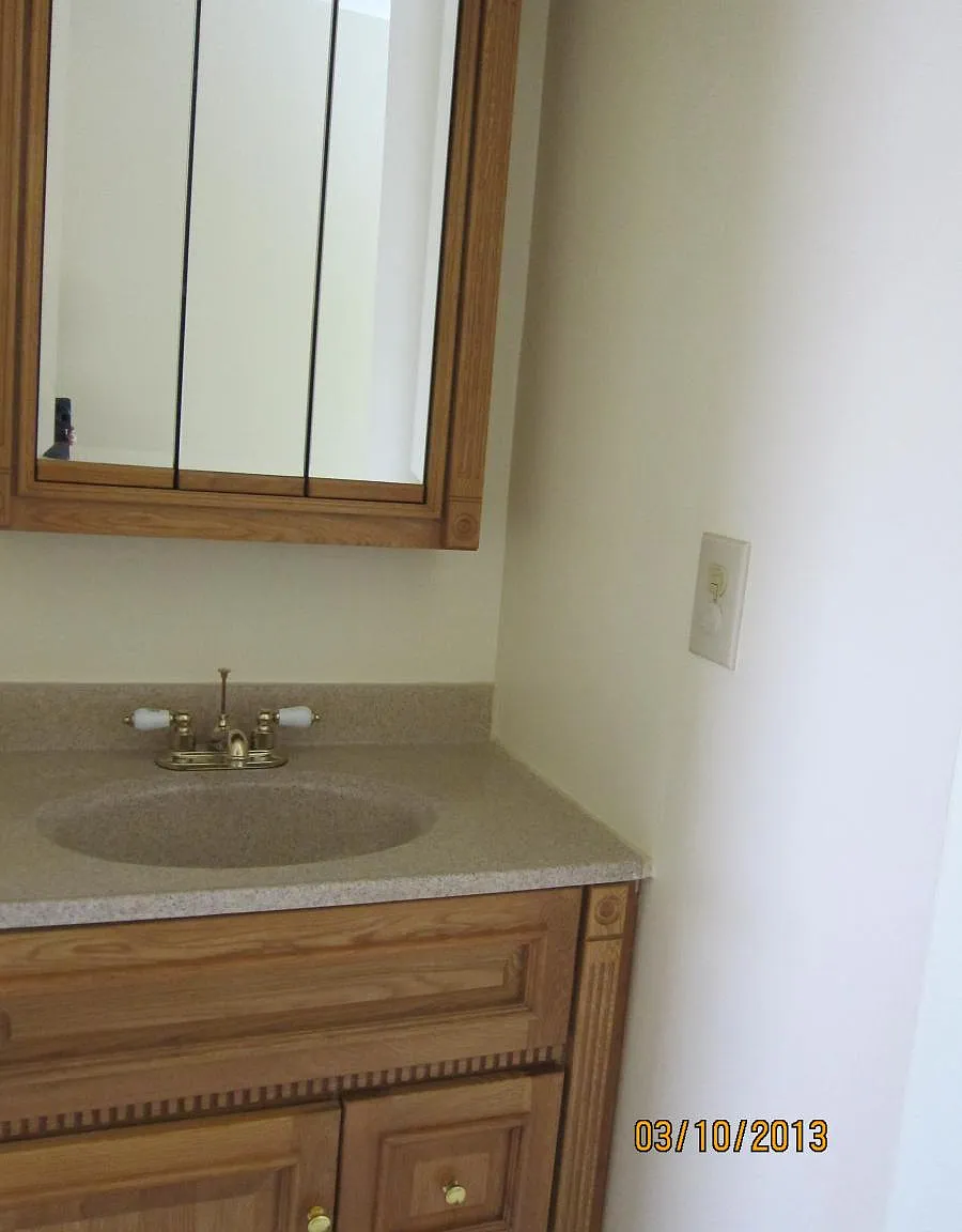 2 bed, 1000 sqft, $1,700 — Photo 3