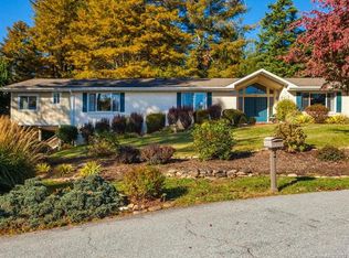 223 Northfield Ct, Hendersonville, NC 28739