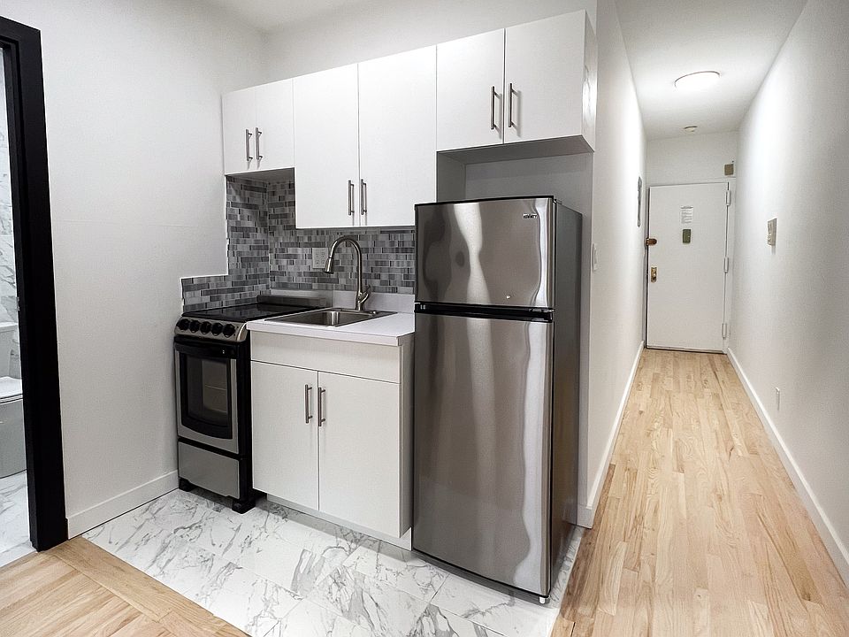 1st image of 230 E 14th St APT 4N