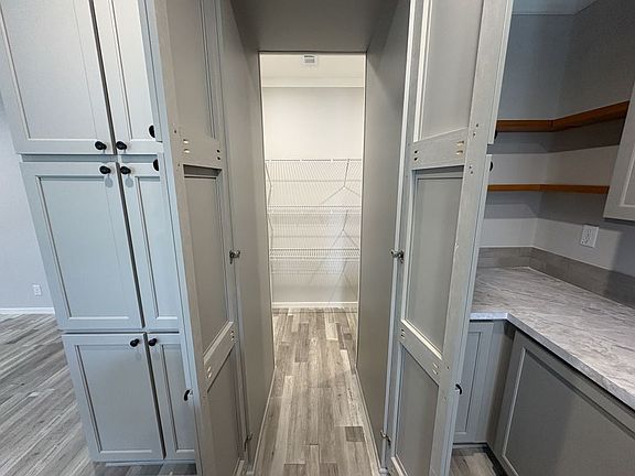 4th image of 3715 Edam St #712