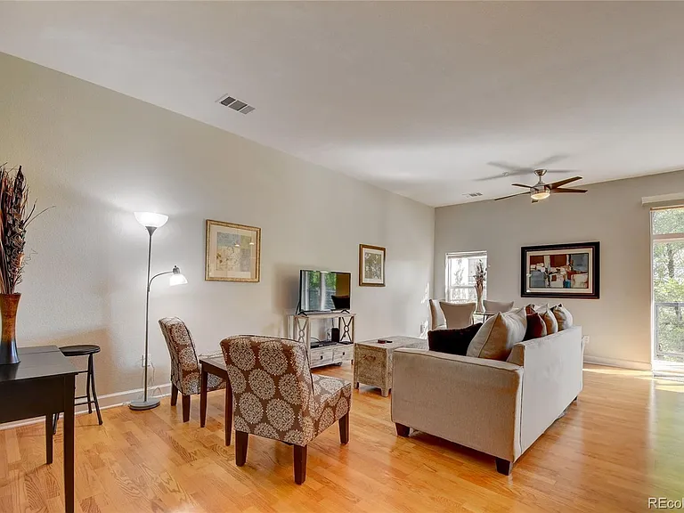 5677 Park Pl #205B — Photo 7