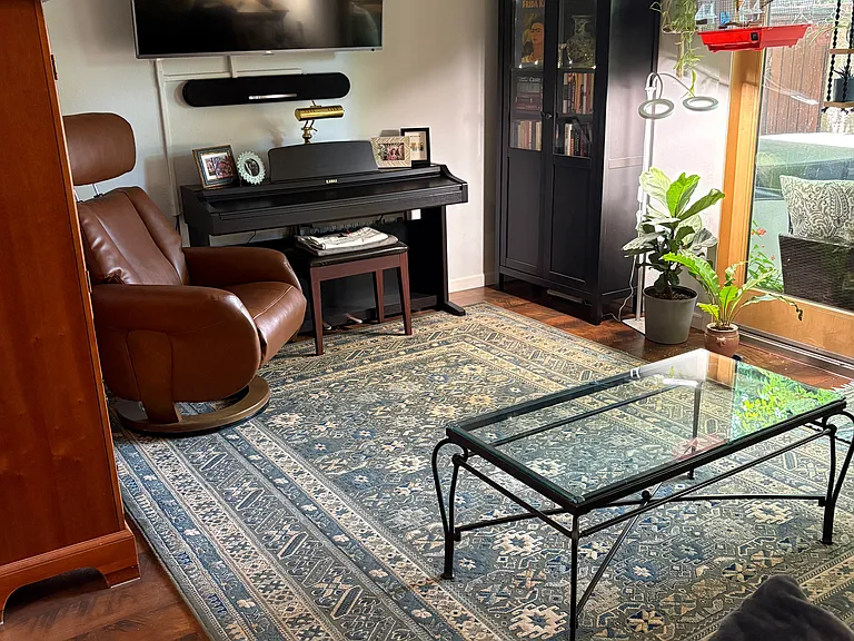942 Q St #942 — Photo 3
