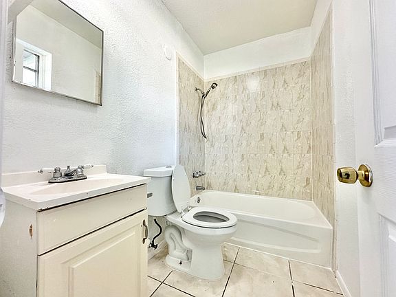 5th image of 1278 NW 44th St #1