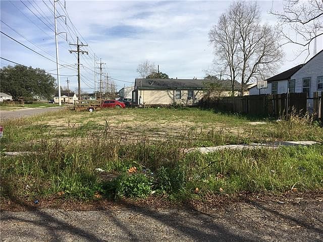 1st image of 2937 Spain St