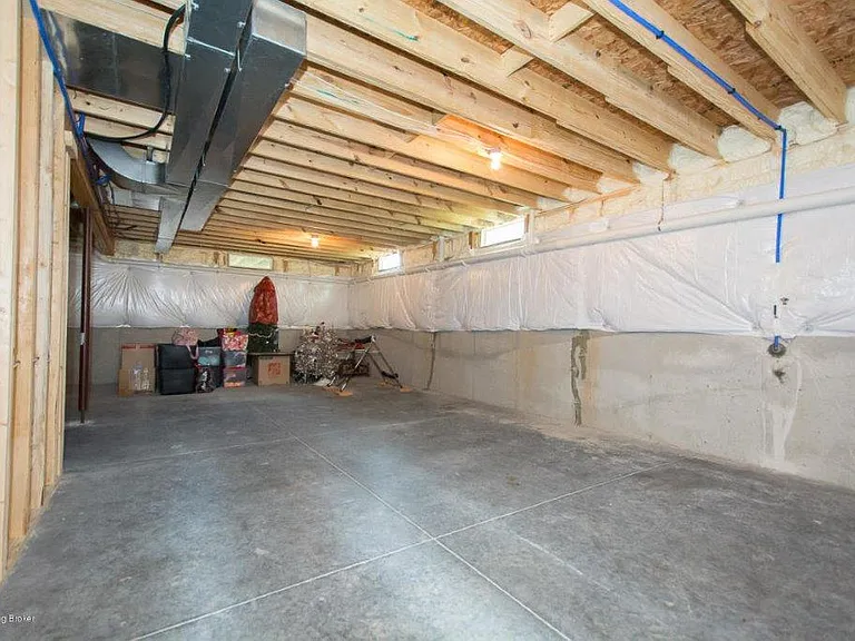 1704 Coral Ct — Photo 47