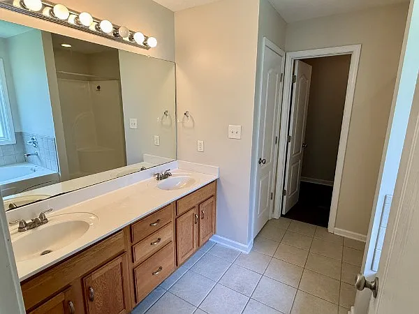 3275 Twelve Oaks Blvd — Photo 14