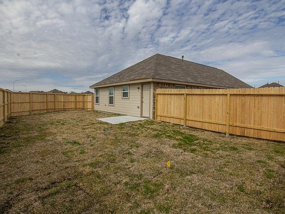 5th image of 927 Hidden Cove Ct