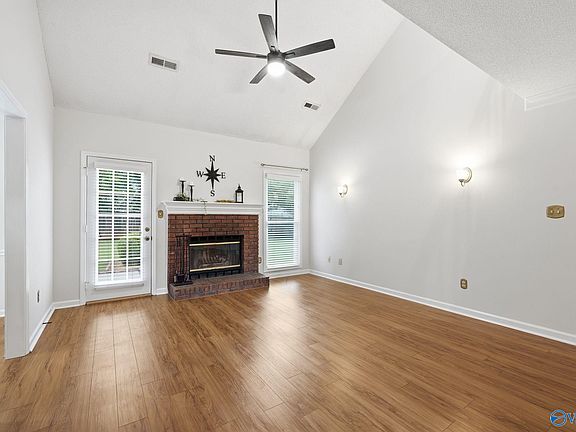 5th image of 128 Park Meadow Dr