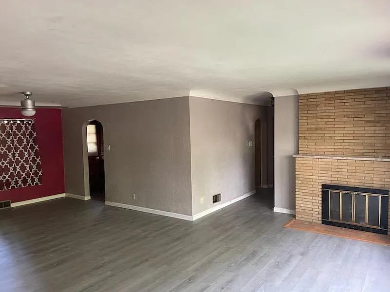 2 bed, 1109 sqft, $1,050 — Photo 2