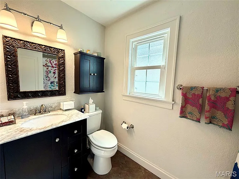 22 Stratford Ln — Photo 6