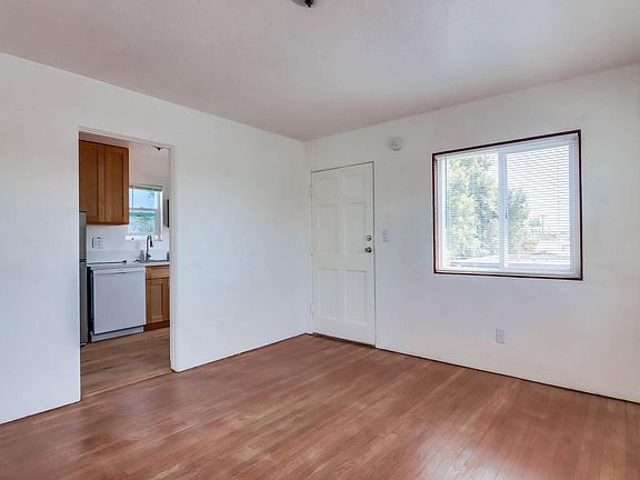5th image of 4084 38th St