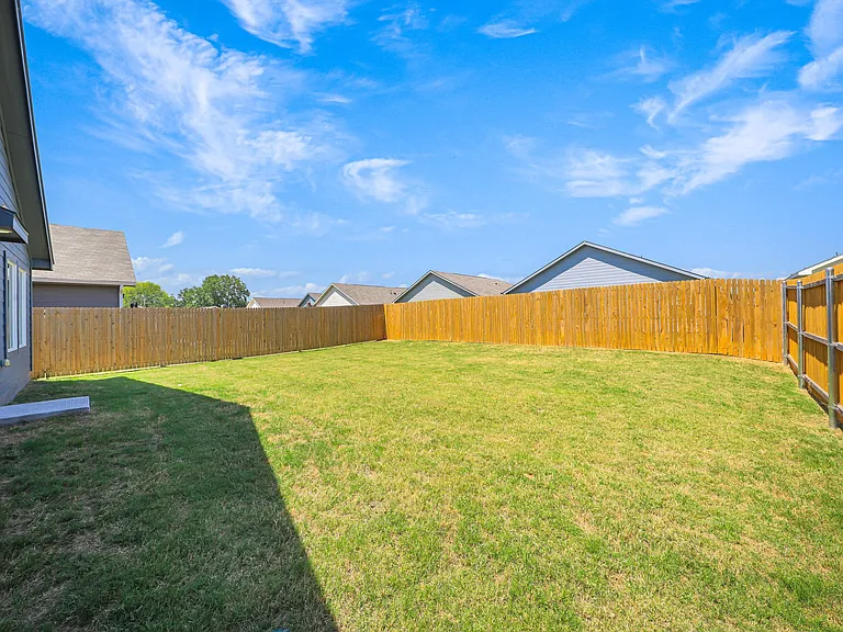 6744 Teal Cir — Photo 25