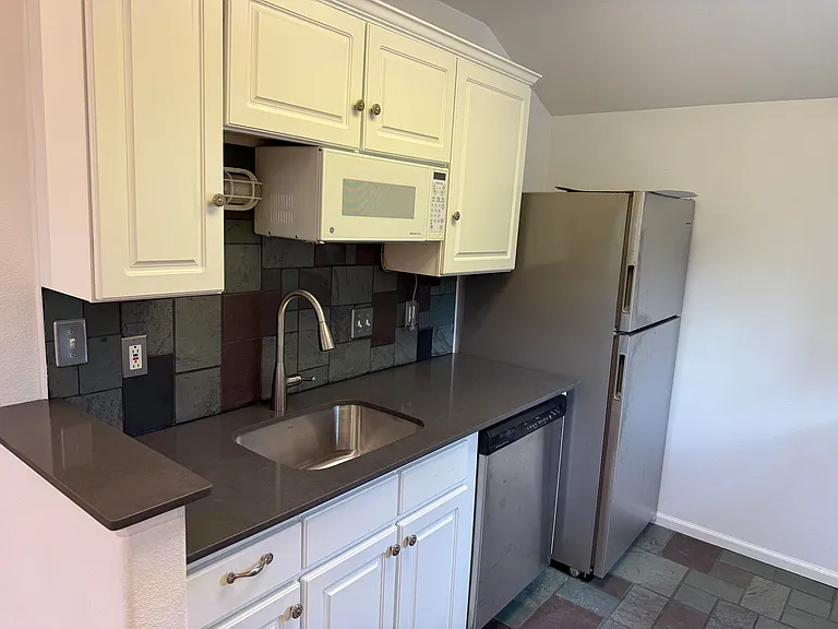 4898 Magnolia Dr — Photo 11