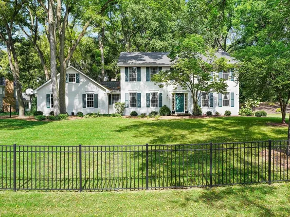 2600 North River Bluff Drive, Janesville, WI 53545