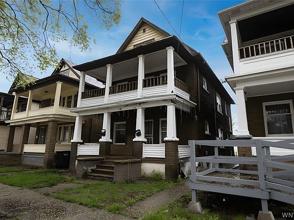 2nd image of 423 17th St