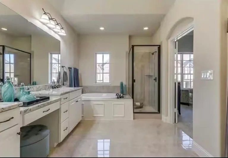 580 Hampshire Dr — Photo 17