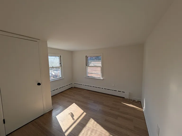 1516 Lee St — Photo 12