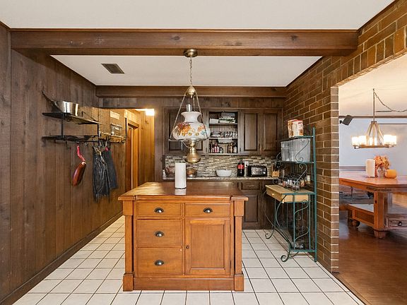 4th image of 5545 Oak Ln