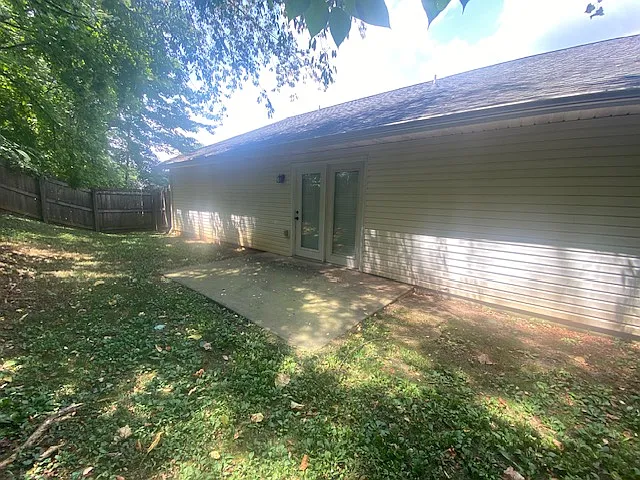 1024 Willow Creek Cir — Photo 21
