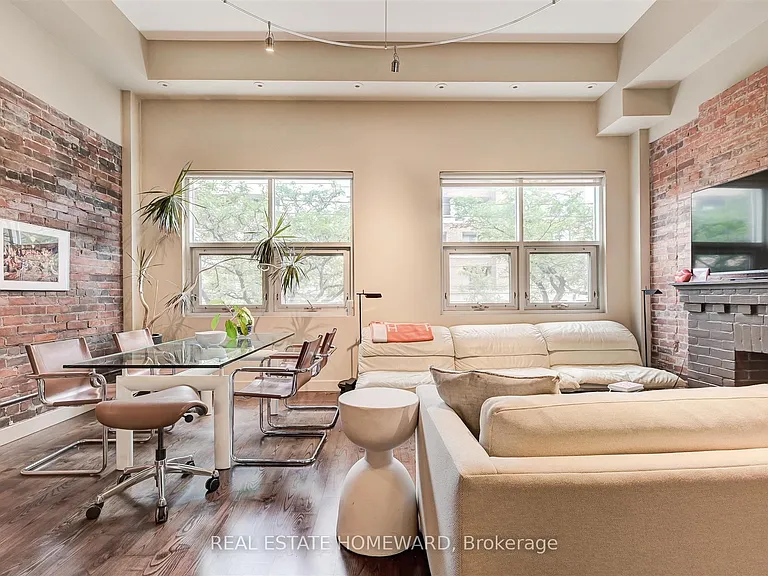 1842 Queen St E #205 — Photo 5