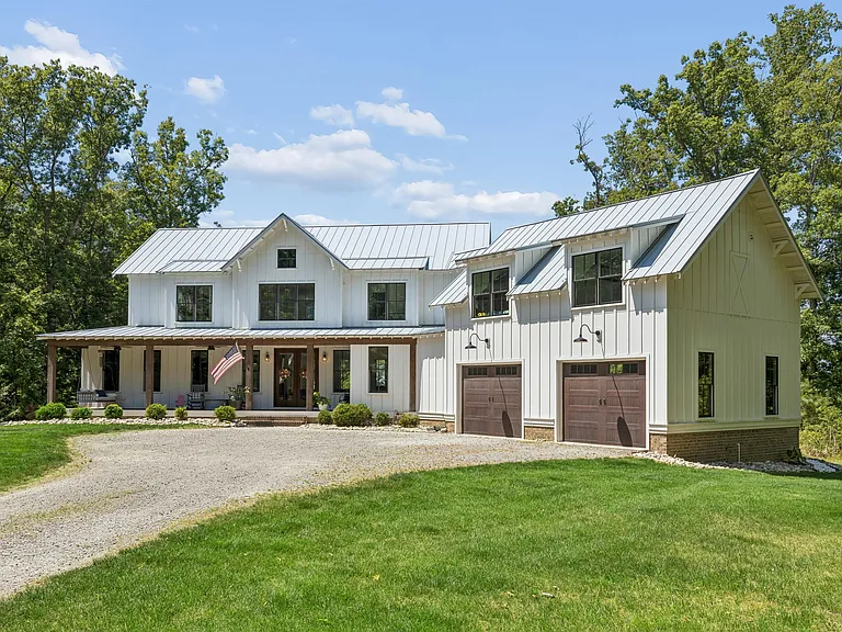 6450 Stewart Rd — Photo 63