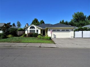 3149 Cheltenham Way, Medford, OR 97504