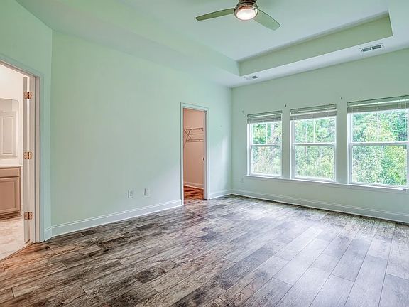 5th image of 2632 Goldfinch Dr