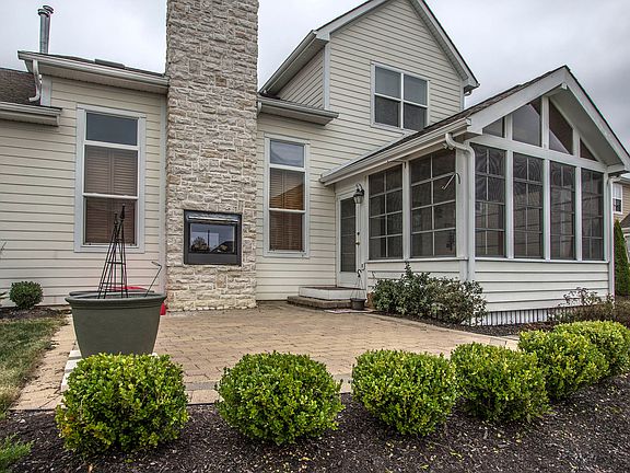 3rd image of 8289 Wildflower Dr