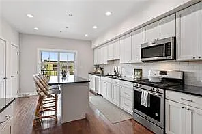 4059 Saint Johns Way — Photo 8