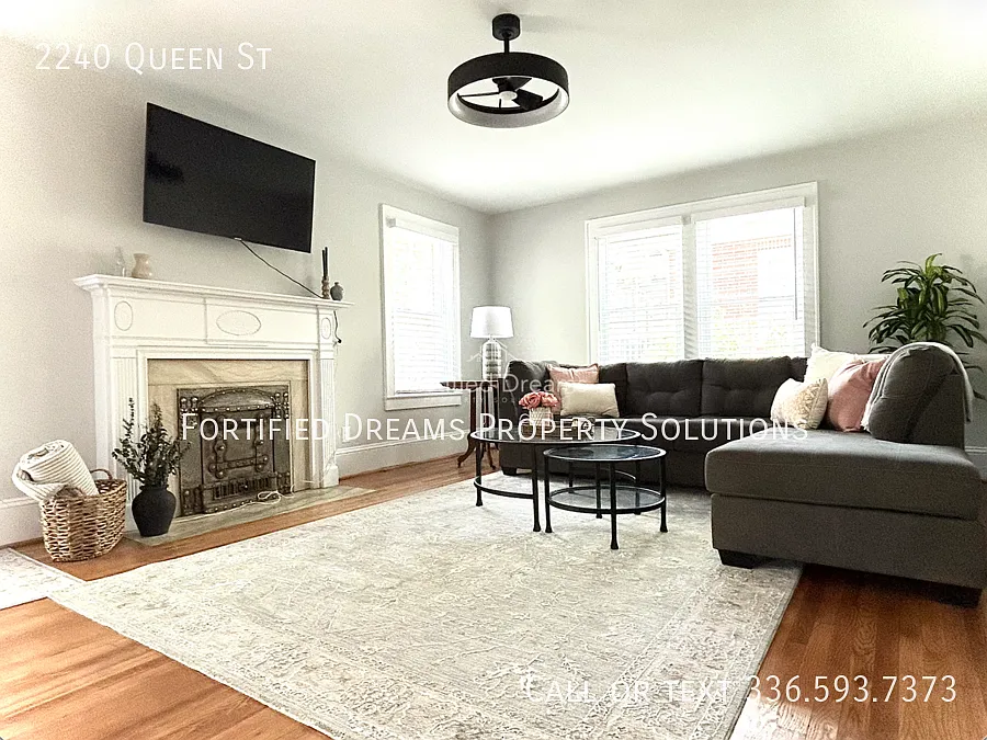 2240 Queen St