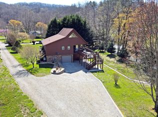 126 Twin Ponds Ct, Blairsville, GA 30512
