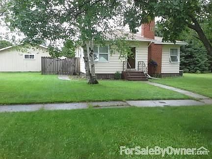 front off e 3rd ave n