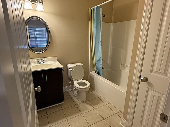 5th image of 2009 Lakeside Dr #414