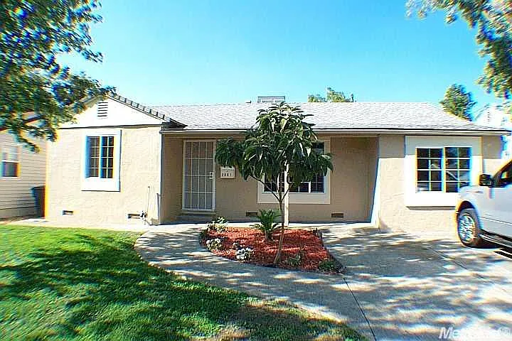 2601 Phyllis Ave photo 1