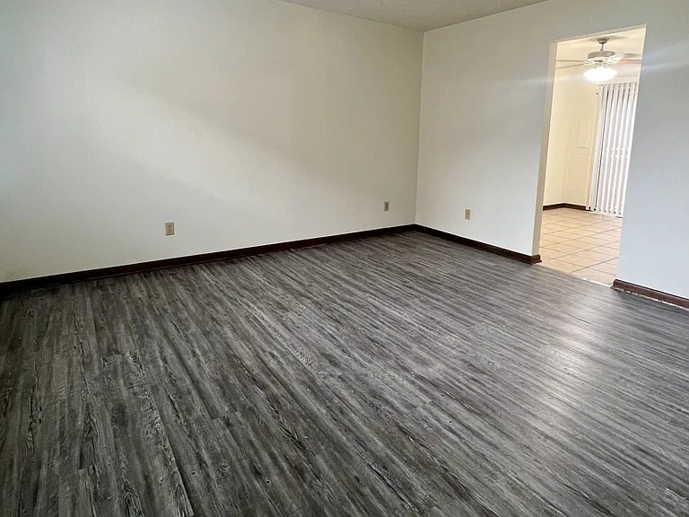418 Washington St #1 — Photo 3