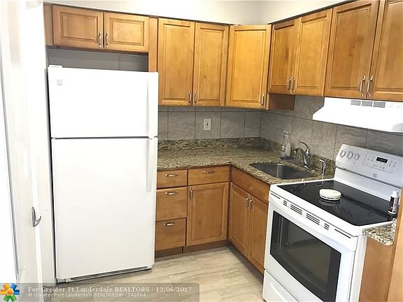 4th image of 1652 NE 33rd St APT B