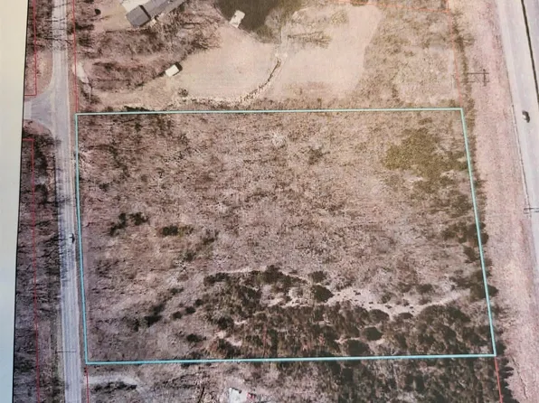 7500 SW 10th St, Topeka, KS 66615