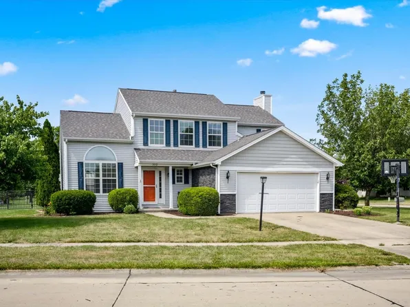 302 Orchard Dr, Mahomet, IL 61853