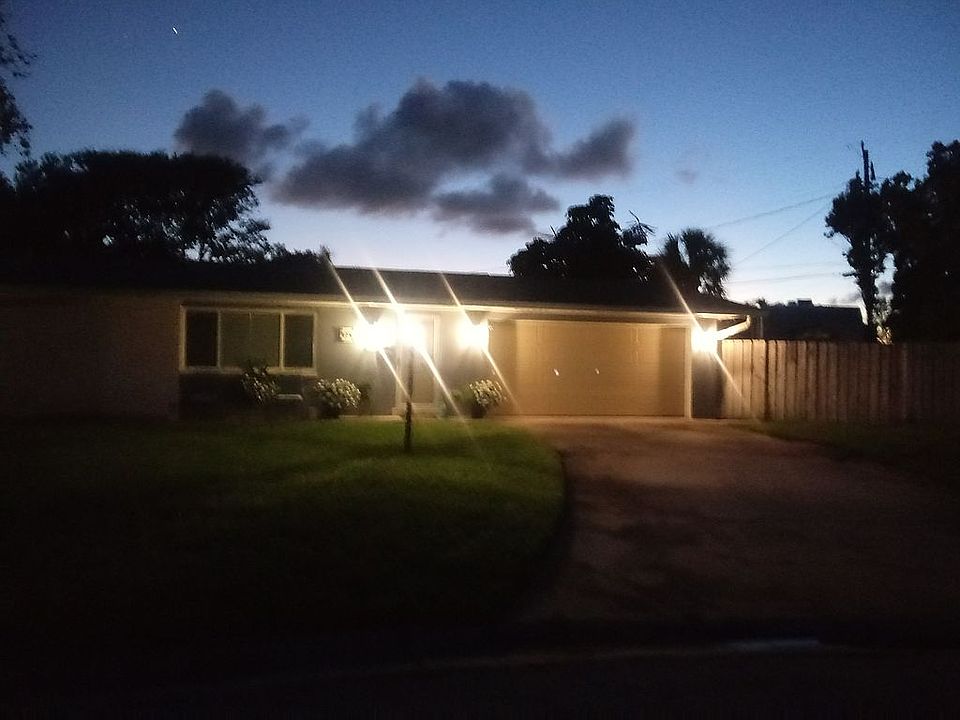 1st image of 474 Poinciana Ct