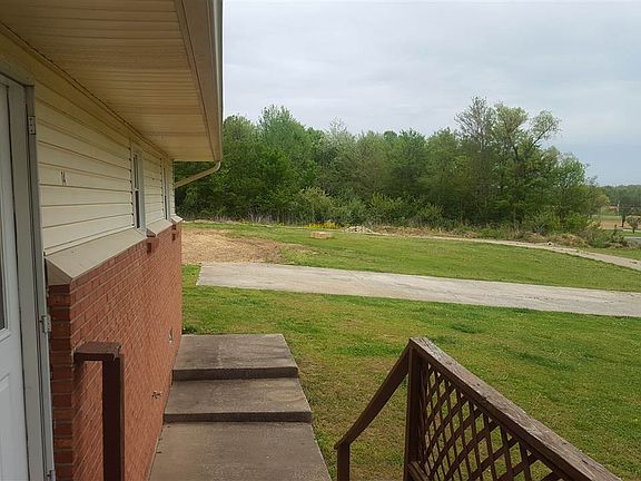 5th image of 14 Lakeview Dr