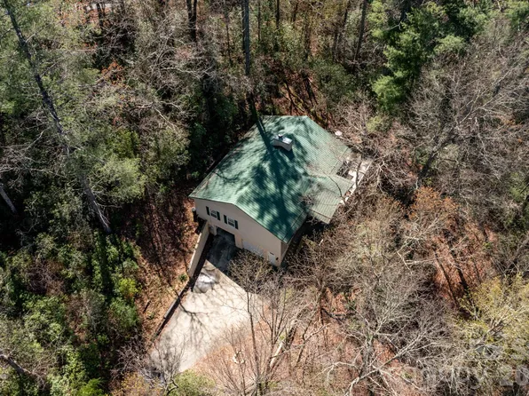 6 Majestic Trce, Hendersonville, NC 28739