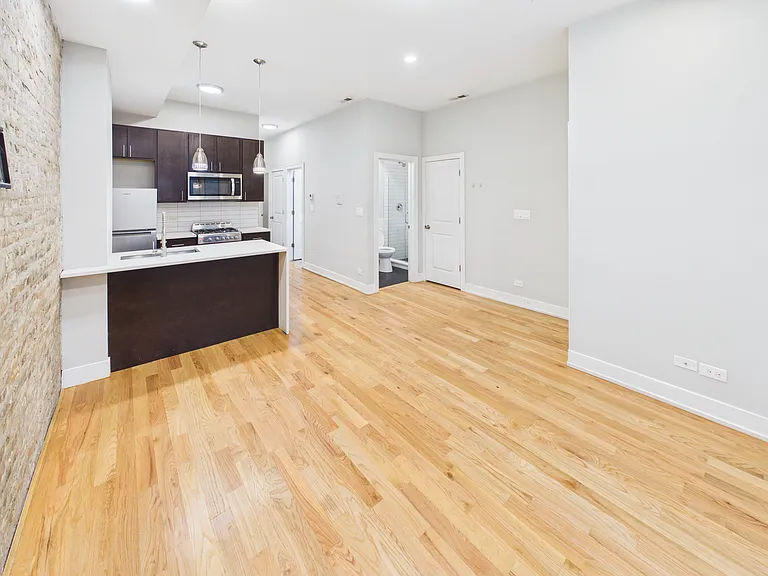 2819 W 25th St #1 — Photo 3