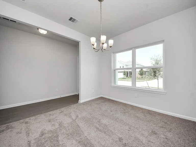 2715 Crested Creek Ln — Photo 3