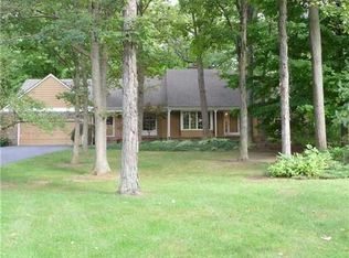 3930 Waldenwood Dr, Ann Arbor, MI